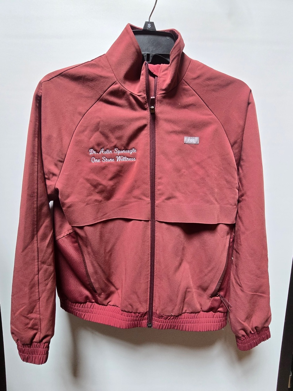 Figs Women's Dark Cherry Sydney Scrub Jacket - Dark Cherry/XXS